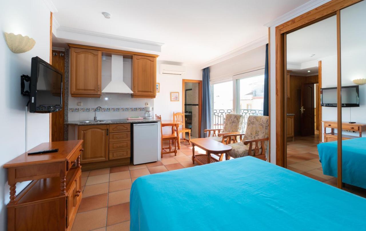 Apartamentos Leonor Carihuela Torremolinos Exterior foto