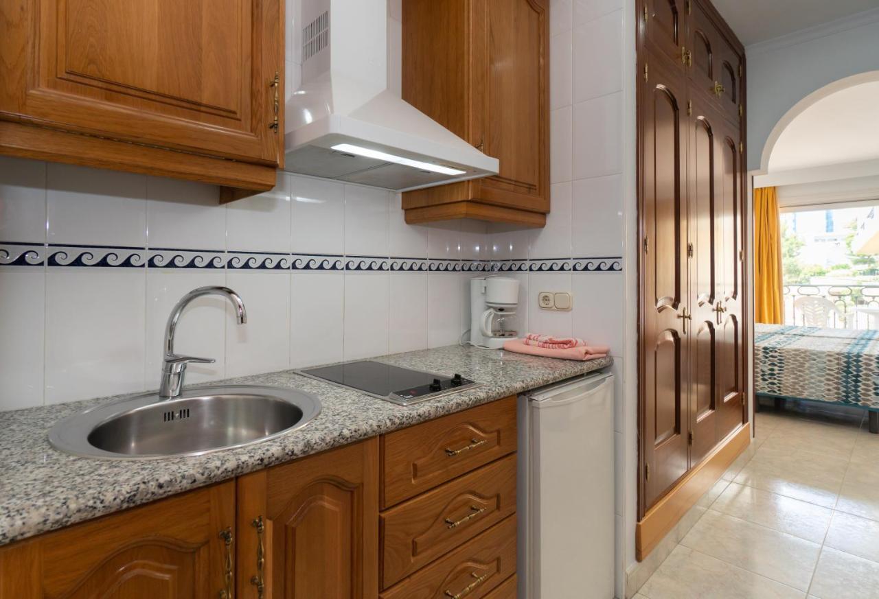 Apartamentos Leonor Carihuela Torremolinos Exterior foto