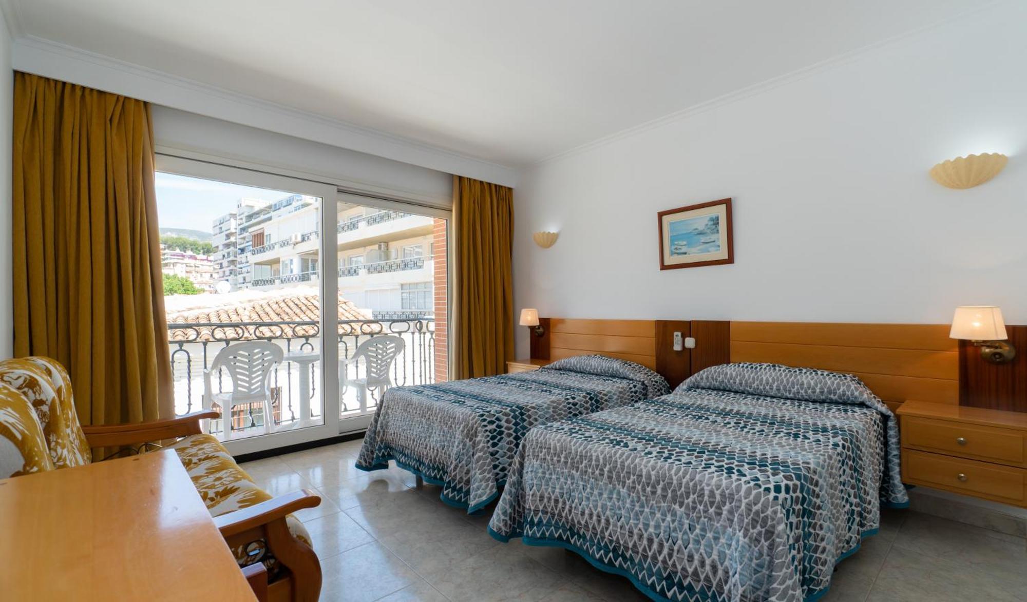 Apartamentos Leonor Carihuela Torremolinos Exterior foto