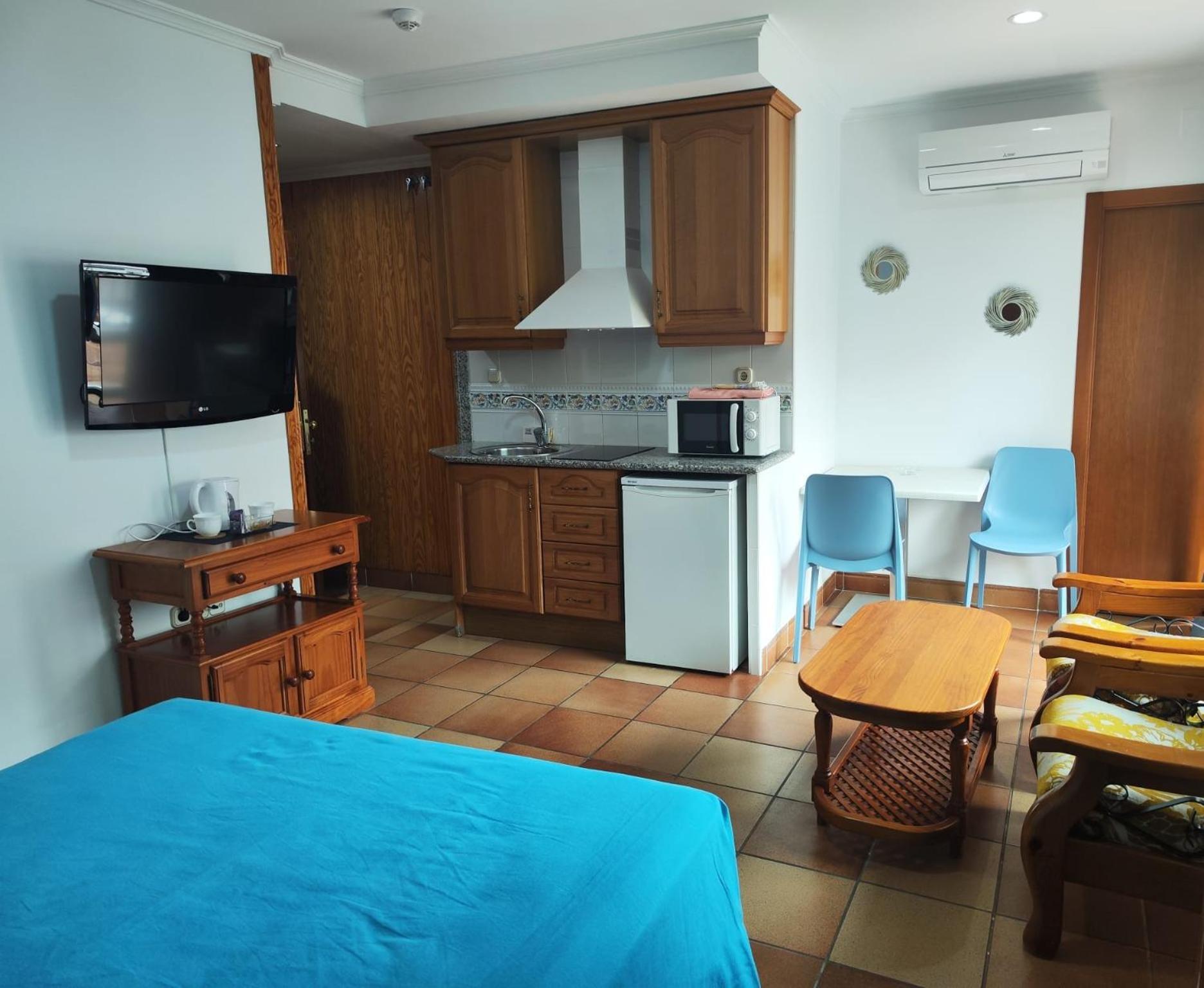 Apartamentos Leonor Carihuela Torremolinos Exterior foto