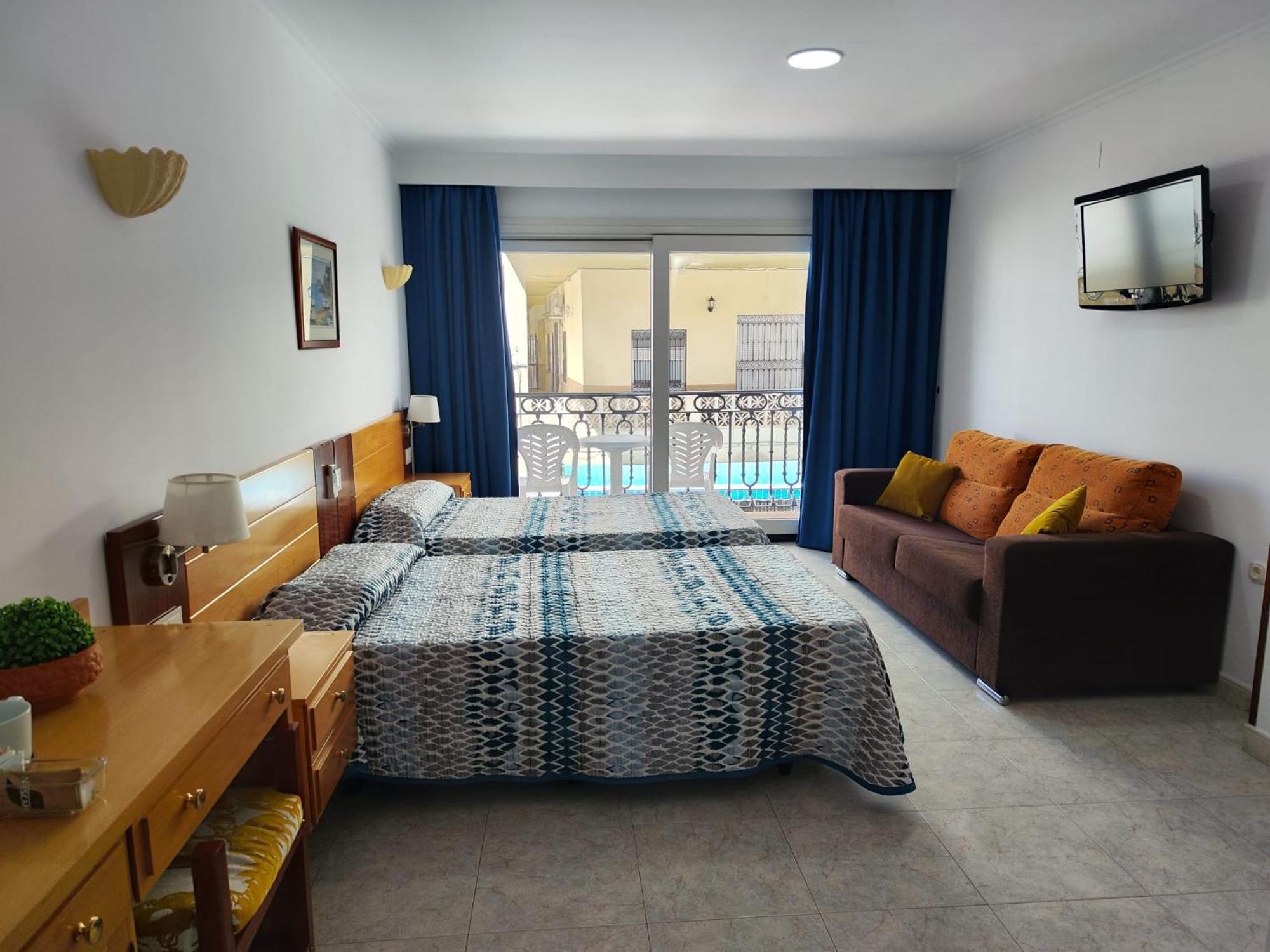 Apartamentos Leonor Carihuela Torremolinos Exterior foto