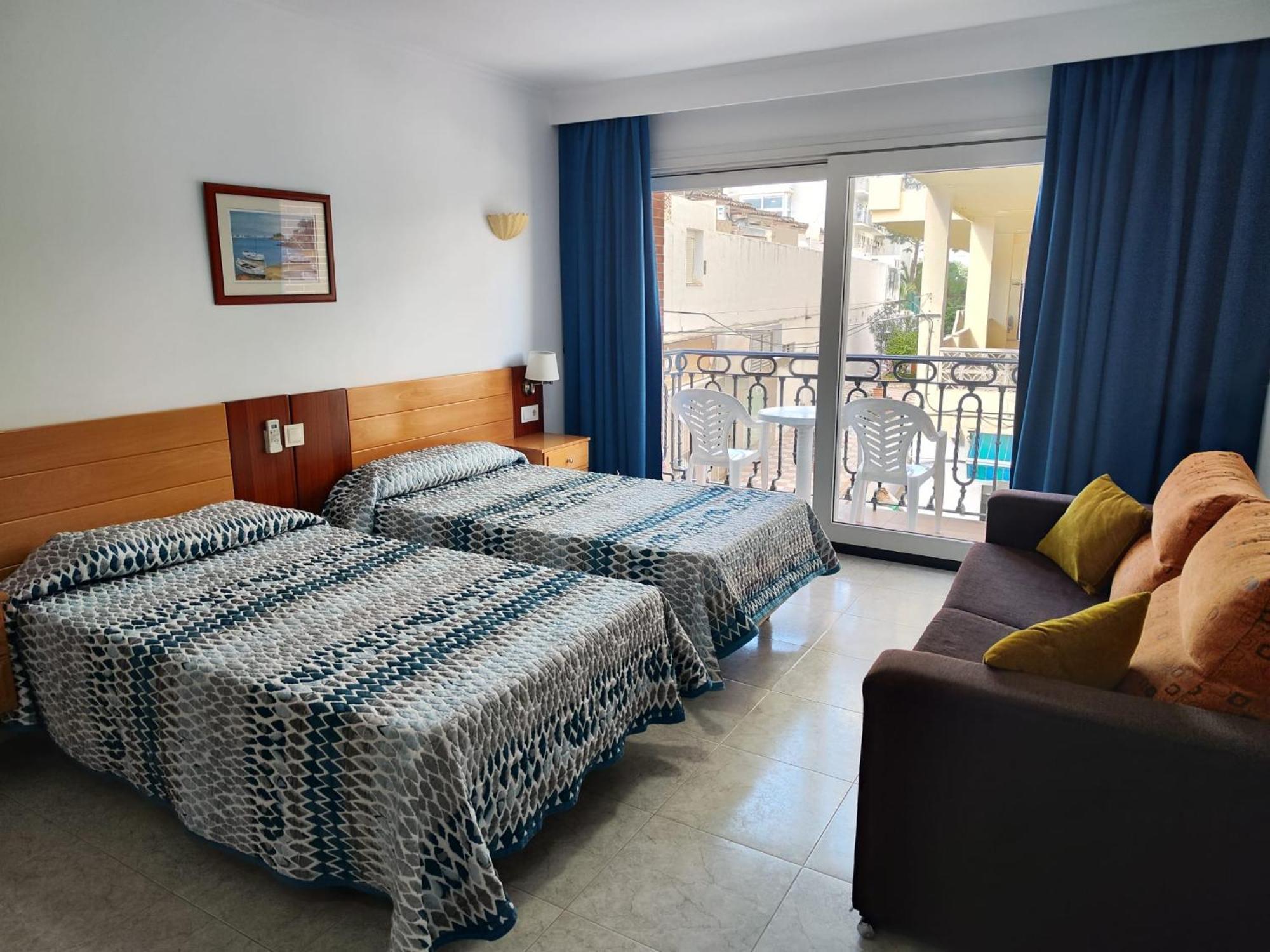 Apartamentos Leonor Carihuela Torremolinos Exterior foto