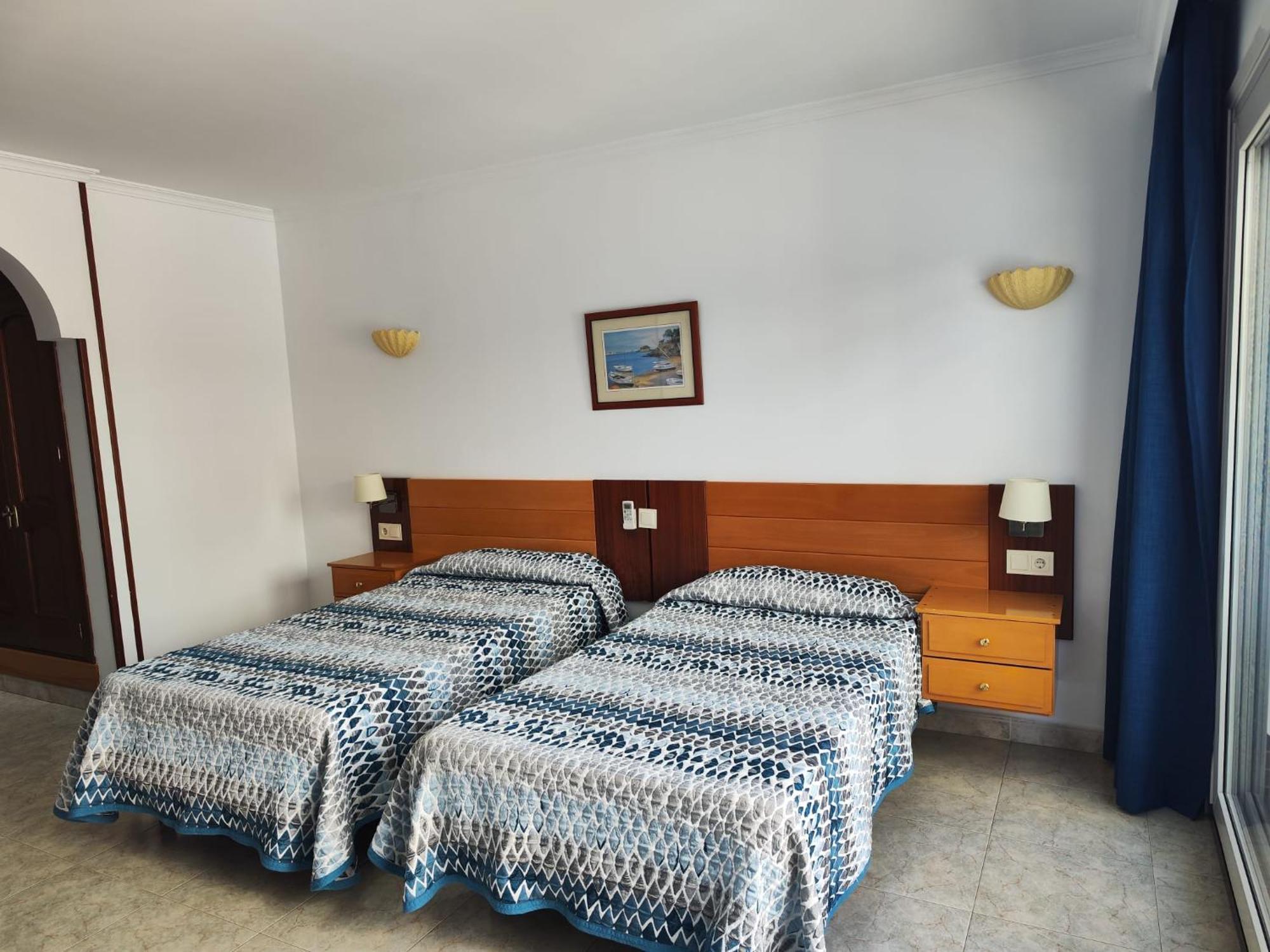 Apartamentos Leonor Carihuela Torremolinos Exterior foto
