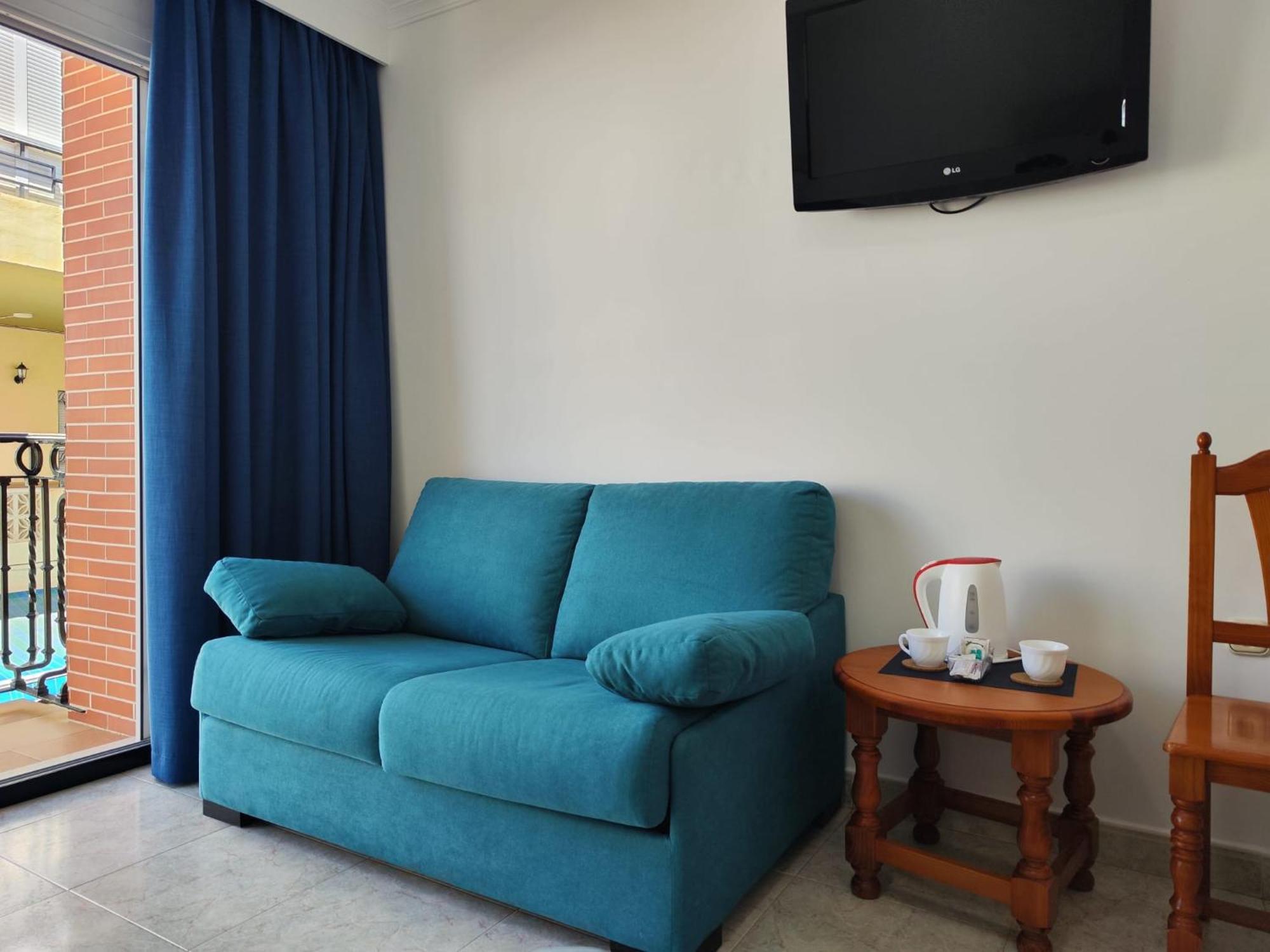 Apartamentos Leonor Carihuela Torremolinos Exterior foto