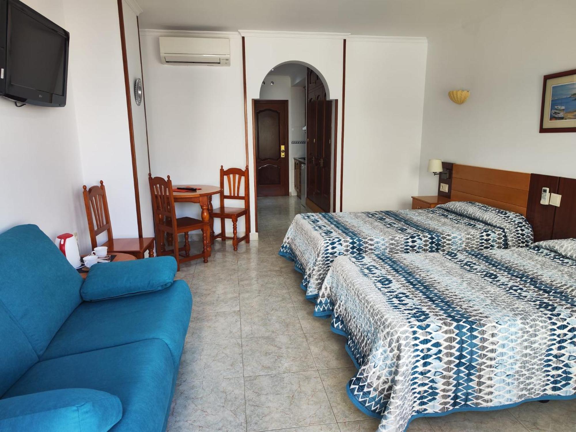 Apartamentos Leonor Carihuela Torremolinos Exterior foto