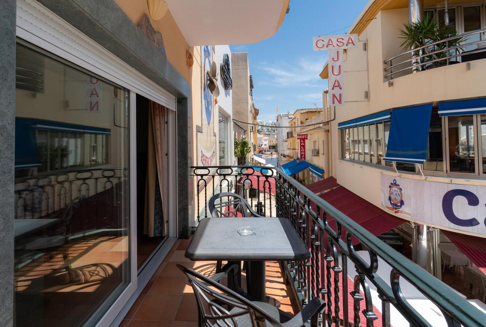 Apartamentos Leonor Carihuela Torremolinos Quarto foto